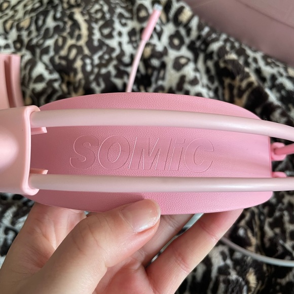 ❌SOLD❌Pink Cat Ears Gaming Headset - Picture 3 of 12